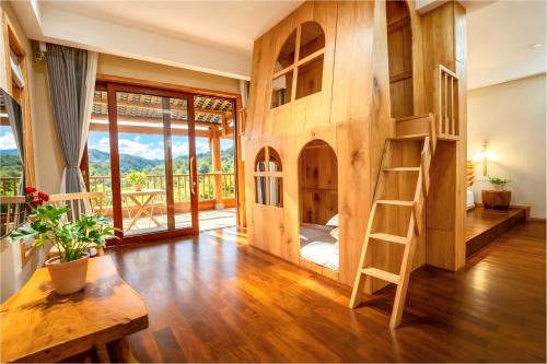 Fenghuang House | Xianxiuju Garden Courtyard B&B