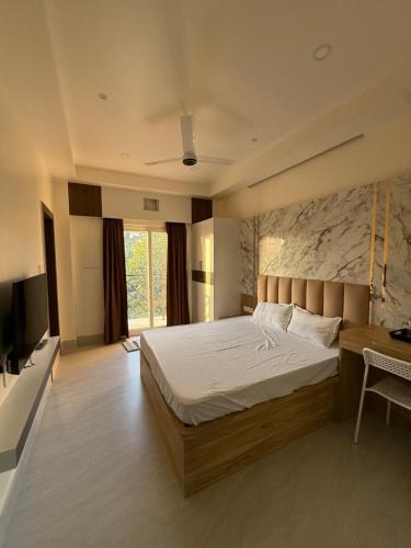 Kokrajhar Hotel | Xsquare Hotel