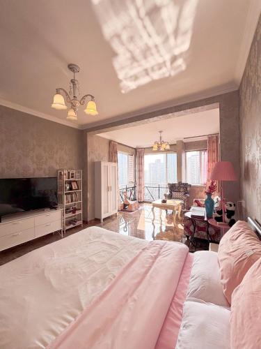 Jeifangbei Central Business District Apartment | Xus Residential Apartment Near Jiefangbei and Hongya Cave In The City Centre