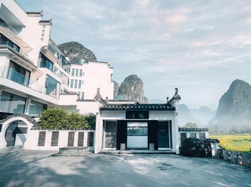 Yangshuo Hotel | Yangshuo Mountain Vista Courtyard
