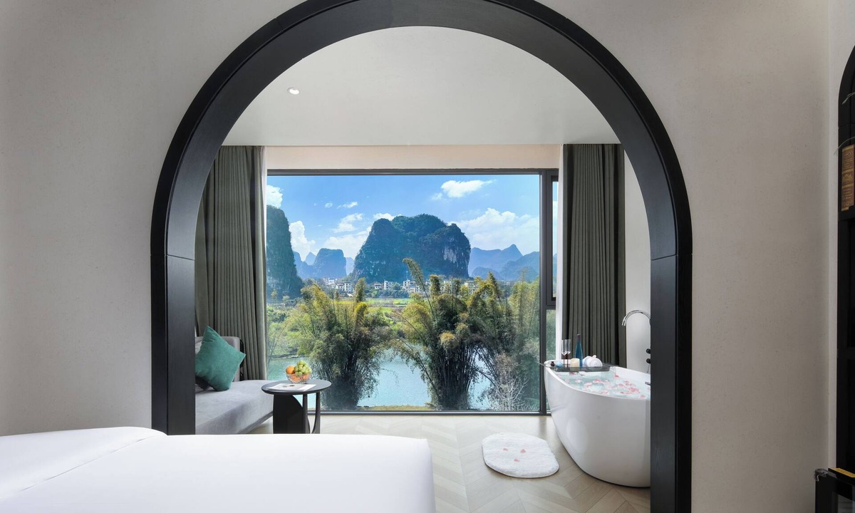 Ten Mile Gallery Resort | Yangshuo Norton Manor Resort