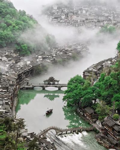 Fenghuang Hotel | Yanyu Yunxi Resort Hotel 烟雨云兮酒店