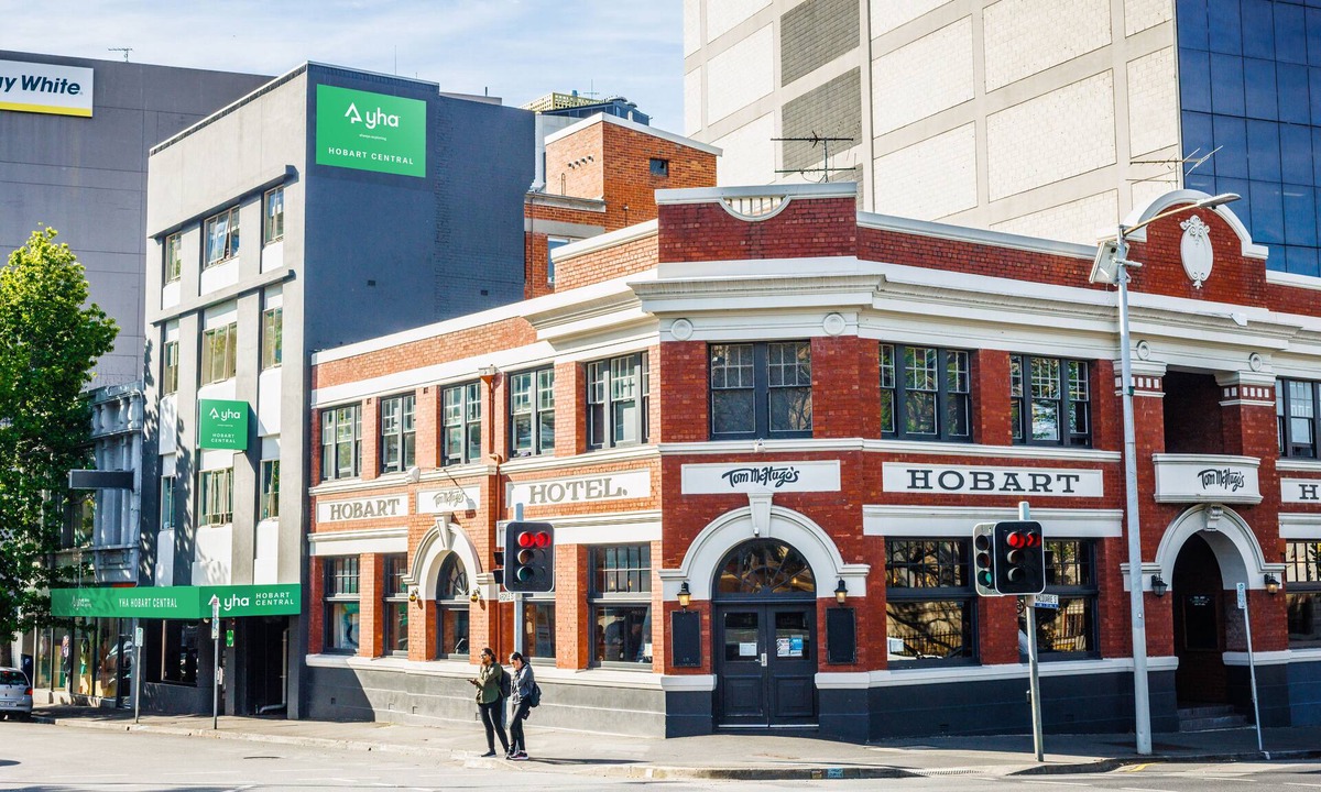 Sullivan's Cove Hostel | YHA Hobart Central