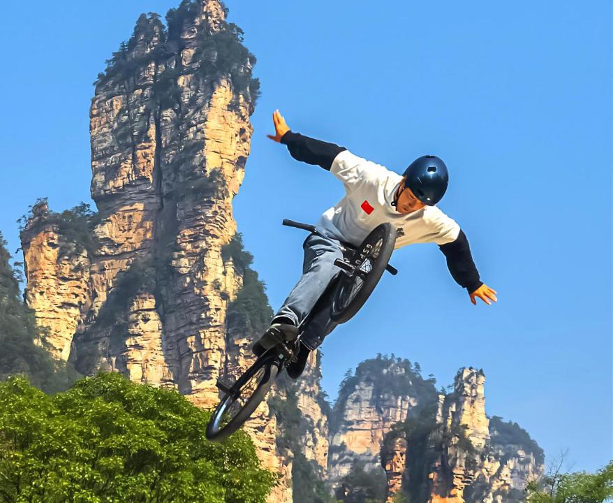 Yongding Hotel | Zhangjiajie Homeinn Plus Hotel-Free pick up service,Free Chinese-western Breakfast,Free Freah Coffee,Free Self-Service Laundry & Drying, Attraction Tickets Serivce in advance