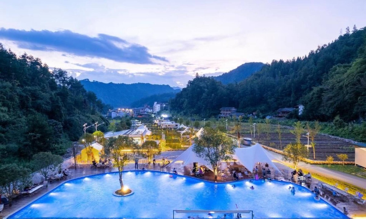 Wulingyuan Hotel | ZhangJiaJie Peak & Creek Resort