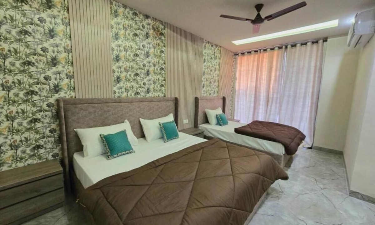 Agra House | Zipcode Stay : Deluxe Triple Roomn
