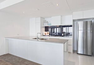 Circle on Cavill Skyhome Ocean View