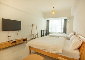 Locals Apartment Inn 13