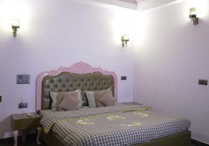 Maya Hotel & Restaurant