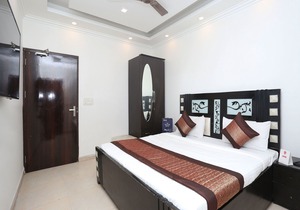 OYO 12779 5 Seas Hotel and Banquet