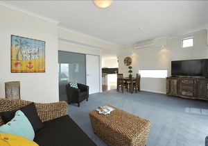 Sea Side 112