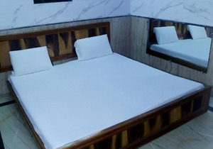Sharda hotel