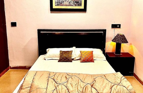 Gomti Nagar Apartment | 149 m² Apartment ∙ 3 bedrooms ∙ 7 guests