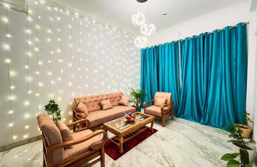 Greater Noida Villa | 2000 m² Villa ∙ 3 bedrooms ∙ 15 guests
