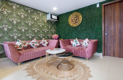 Noida Apartment | 220 m² Apartment ∙ 21 bedrooms ∙ 2 guests