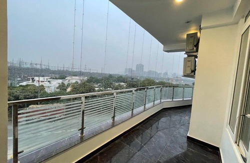 Noida Apartment | 220 m² Apartment ∙ 21 bedrooms ∙ 2 guests