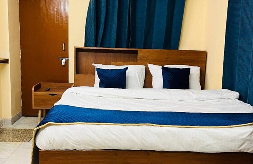Hazratganj House | 230 m² House ∙ 3 bedrooms ∙ 7 guests