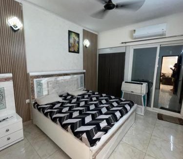 Ghaziabad Apartment | 2bhk fully furnished guest apartment- ghaziabad