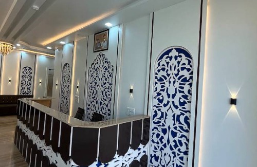 Barsana Hotel | 300 m² Hotel ∙ 6 guests