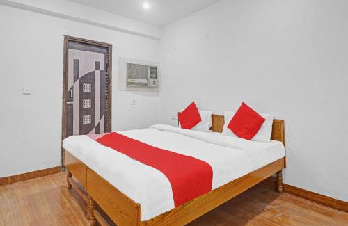 Noida Hotel | ALX Townhouse