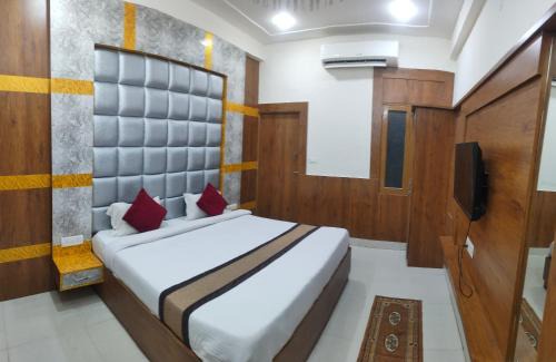 Agra Hostel | Bedweiser Backpackers Hostel