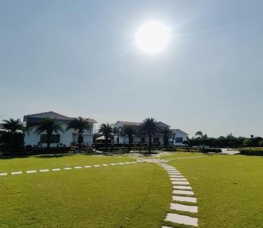 Noida Villa | Deefarms