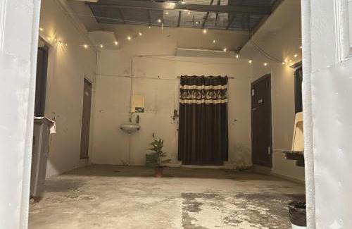 Mathura House | Divine Stay- Facing Krishna Janambhoomi Temple- Family Curated HomeStay - Hotel Like Amenities