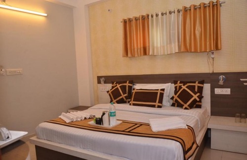 Charbagh Hotel | EUROPE PLAZA
