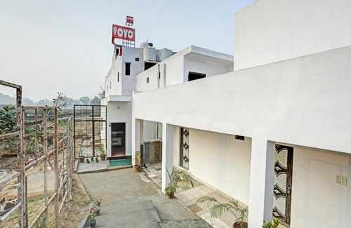 Hasanpur Hotel | Hotel ∙ 3 guests
