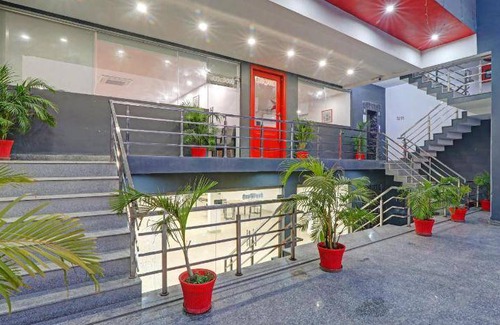 Lucknow Hotel | Hotel ∙ 3 guests