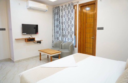 Gomti Nagar Hotel | Hotel Blossom Inn