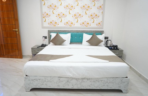 Gomti Nagar Hotel | Hotel Blossom Inn