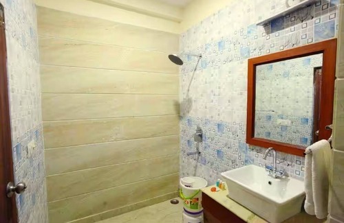 Kiraoli Hotel | Hotel Vedic Inn