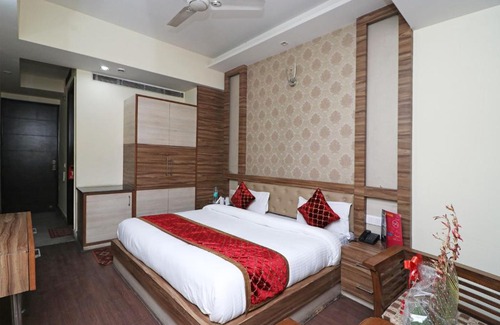 Kaushambi Hotel | OYO 11629 Hotel Sunshine Inn
