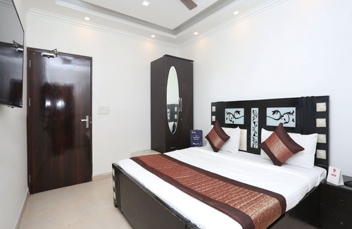 Vasundhara Hotel | OYO 12779 5 Seas Hotel and Banquet