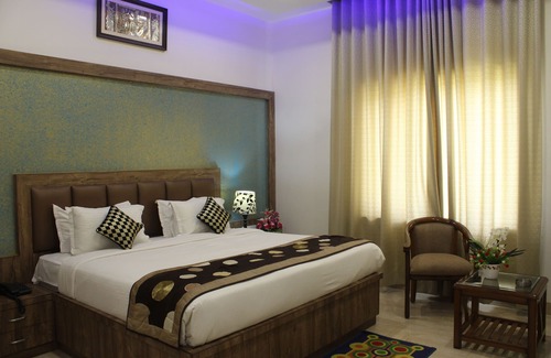 Mathura Hotel | Regal Hotel and Restaurant