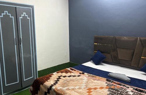 Mathura Hostel | Riddhi Siddhi Hostel &Home stay Near By Mathura Railway Station