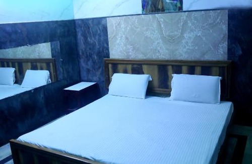 Ghaziabad Hotel | Sharda hotel