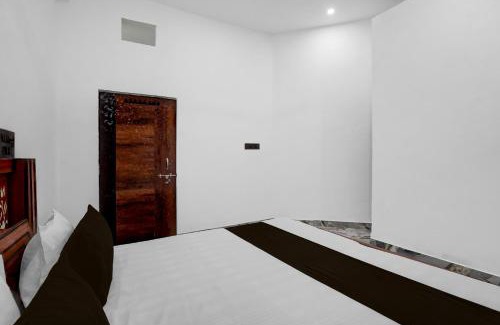 Sikandra Hotel | SPOT ON Hotel Golden Tree