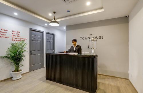 Ghaziabad Hotel | Townhouse Siddharth Vihar Ghaziabad