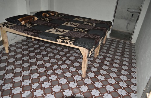 Vrindavan House | श्री बाँकेबिहारी सेवा धाम Near Atalla Chungi Parikrama Marg Vrindavan.