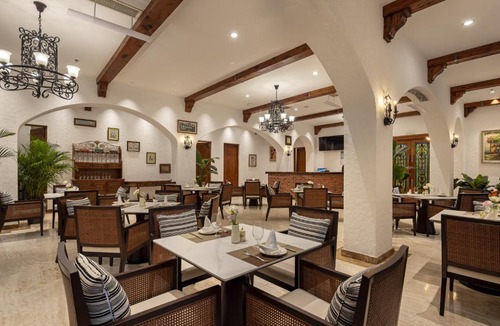 Tianya District Hotel | 三亚花间堡悦海酒店