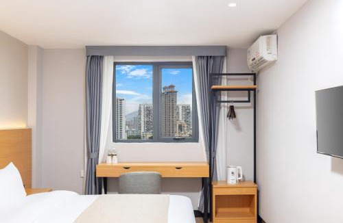 Tianya District Hotel | 三亚观海楼酒店（三亚湾椰梦长廊店）