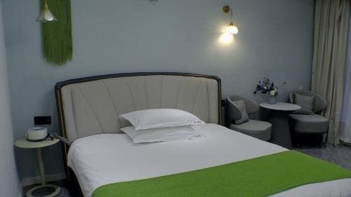 Pudong Bed & Breakfast | 上海印叙白设计师民宿
