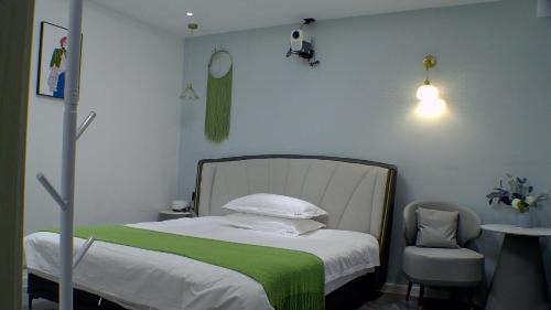 Pudong Bed & Breakfast | 上海印叙白设计师民宿