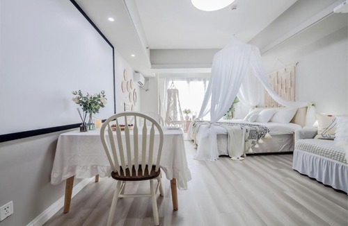 Jiading Apartment | 上海晶彩酒店式公寓江桥万达店