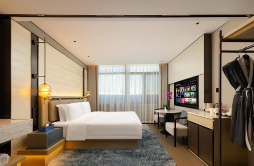 Changning Hotel | 上海虹桥冠华酒店 - 北新泾地铁站