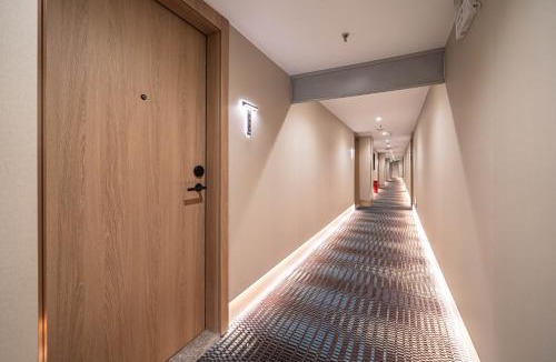 Putuo Hotel | 上海雷神竞界酒店环球港店