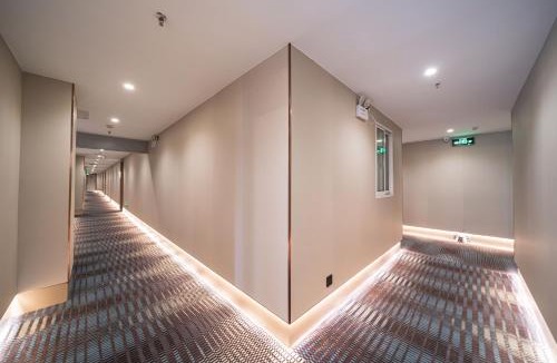 Putuo Hotel | 上海雷神竞界酒店环球港店