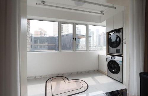 Wantiguan Apartment | 上海Hui民宿 法租界 武康大楼 龙华寺 外滩滨江 超大豪华三房